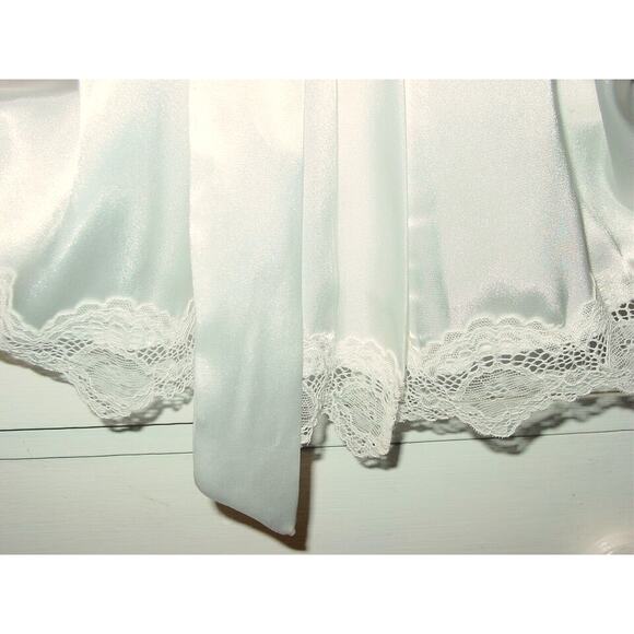 In Bloom by Jonquil "The Bride" Embroidered Lacy Robe Sz Small in Off White NWT - Picture 5 of 8